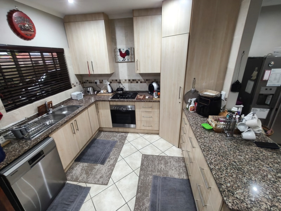 3 Bedroom Property for Sale in Waterkloof North West